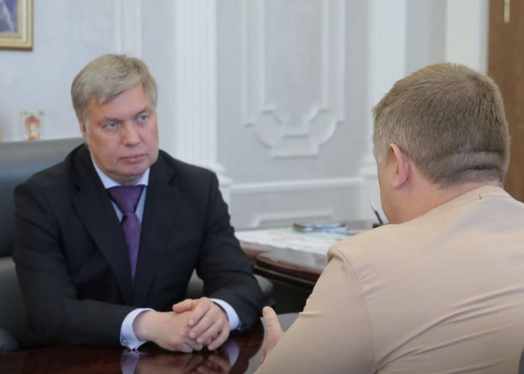 Губернатор Ульяновской области рассказал об отправке гумпомощи в зону СВО. Губернатор Ульяновской области рассказал об отправке гумпомощи в зону СВО.